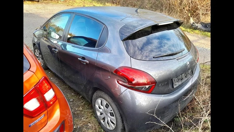 Peugeot 208 cena 13900 przebieg: 124000, rok produkcji 2016 z Kraków małe 46